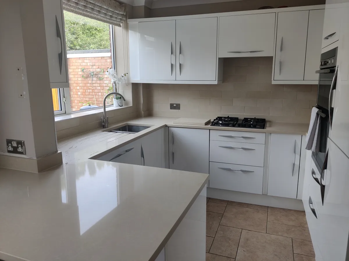 Kalahari quartz worktop uplift