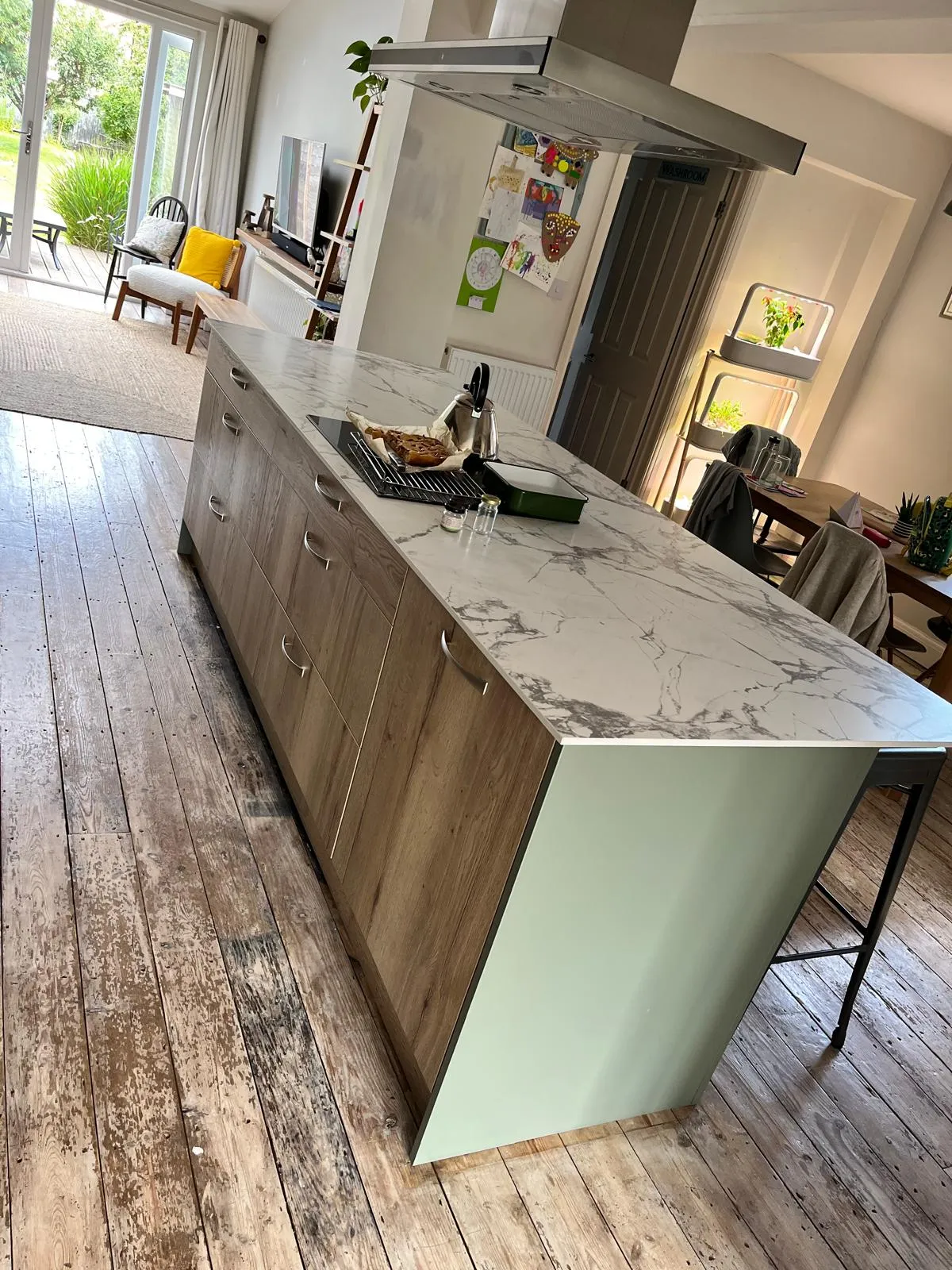 Invisible White Laminam ceramic kitchen worktops