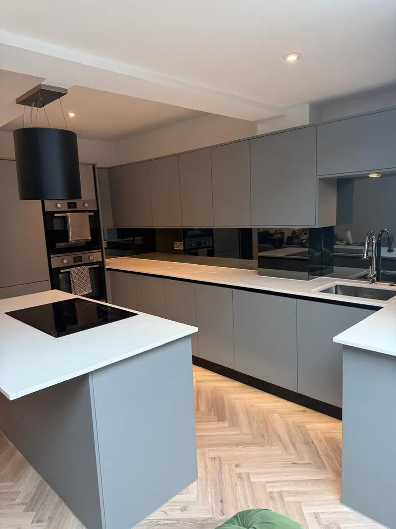 Grigio Venato Bstone quartz worktop uplift