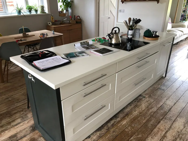 Invisible White Laminam ceramic kitchen worktops
