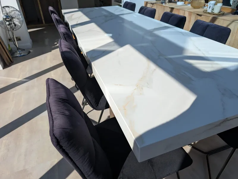 Calacatta Roma Neolith and Cosmic Black granite kitchen worktops