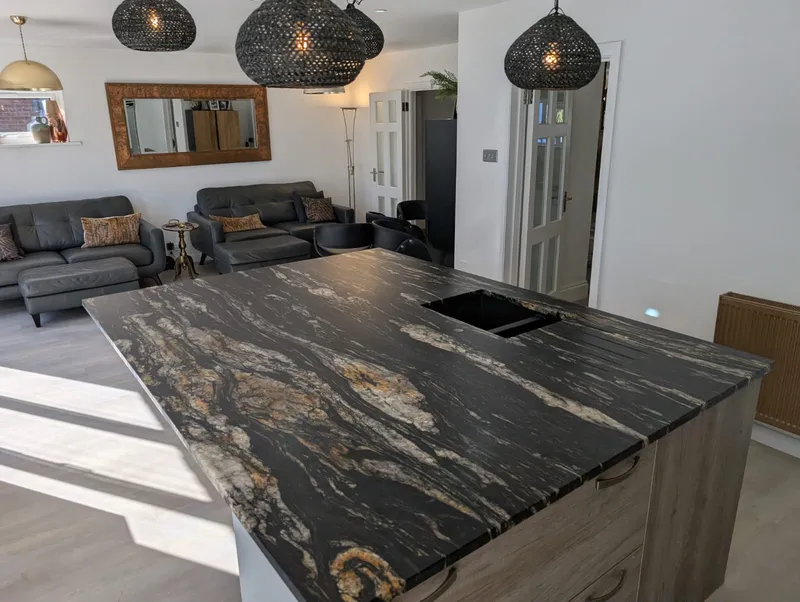Calacatta Roma Neolith and Cosmic Black granite kitchen worktops