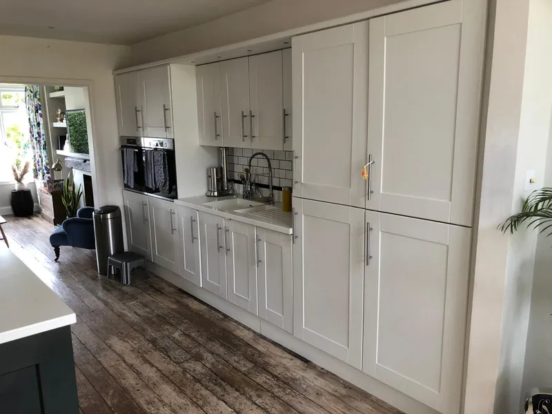 Invisible White Laminam ceramic kitchen worktops