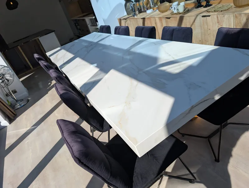 Calacatta Roma Neolith and Cosmic Black granite kitchen worktops