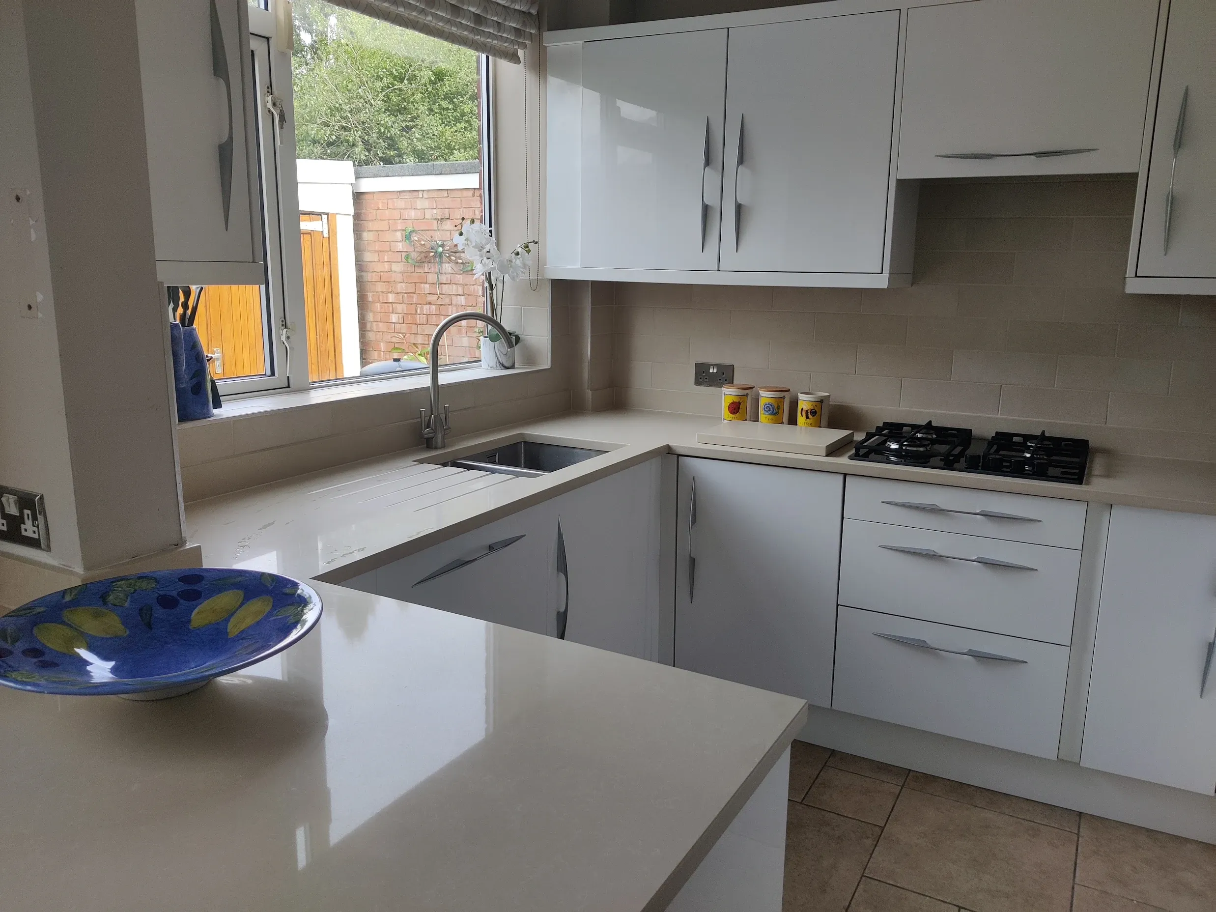 Ashley Chapman's new quartz worktops installed by In2stone
