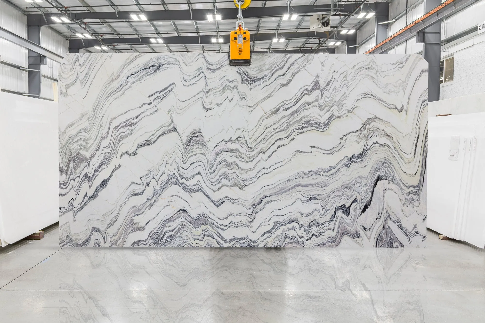 Fantastico Arni Marble